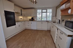 Breakfast Kitchen- click for photo gallery